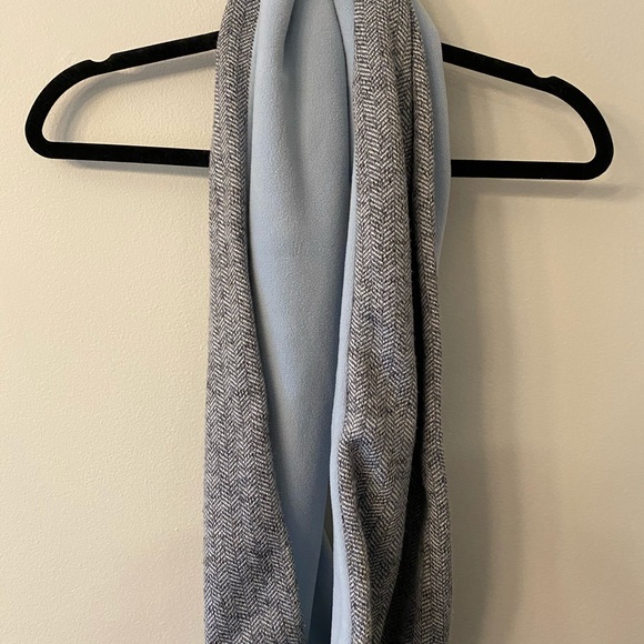 Columbia Fleece Infiniti Scarf - Picture 3 of 7